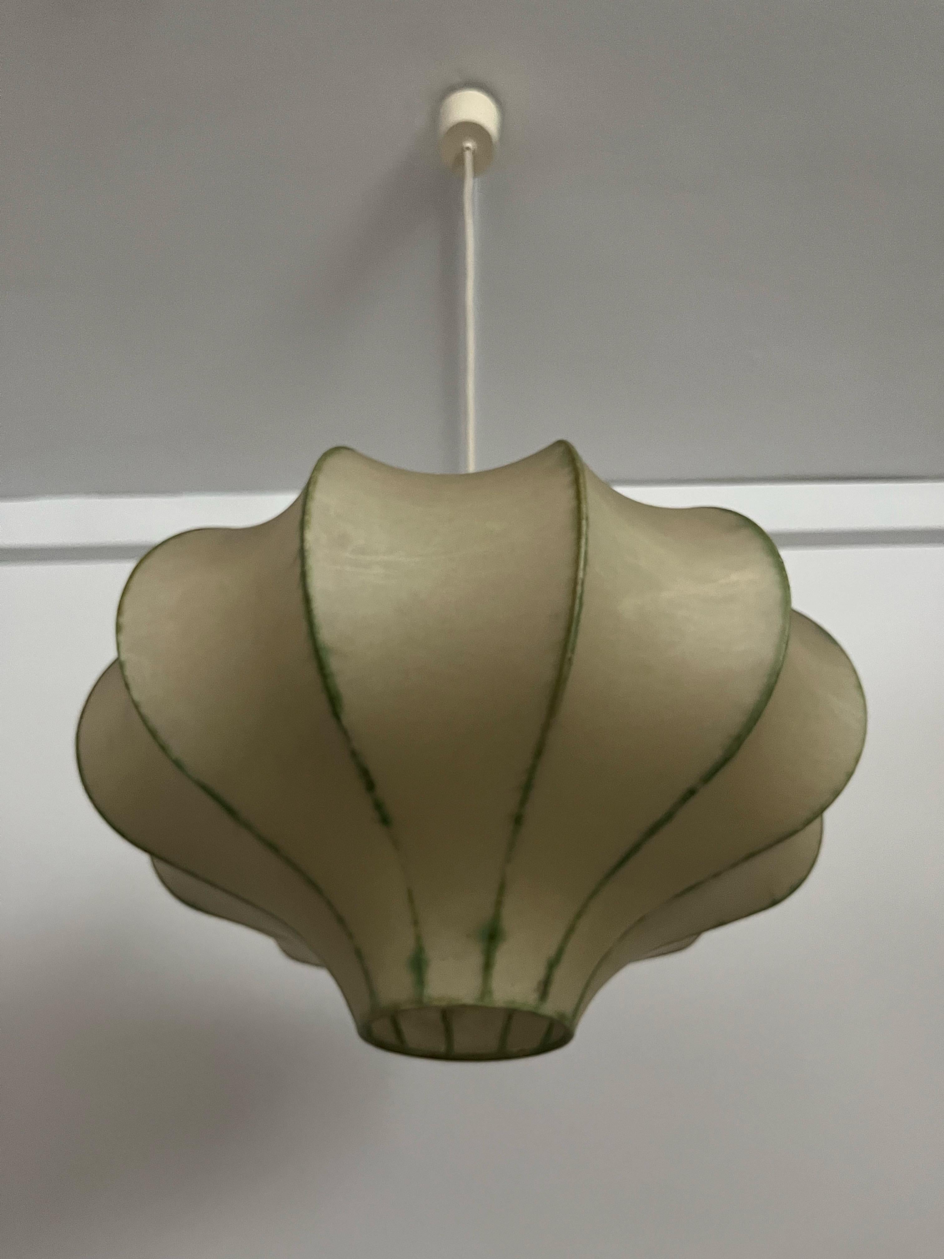 Deutscher „Cocoon“-Kronleuchter aus der Mitte des Jahrhunderts von Goldkant Leuchten, 1970er Jahre im Zustand „Gut“ im Angebot in Badajoz, Badajoz