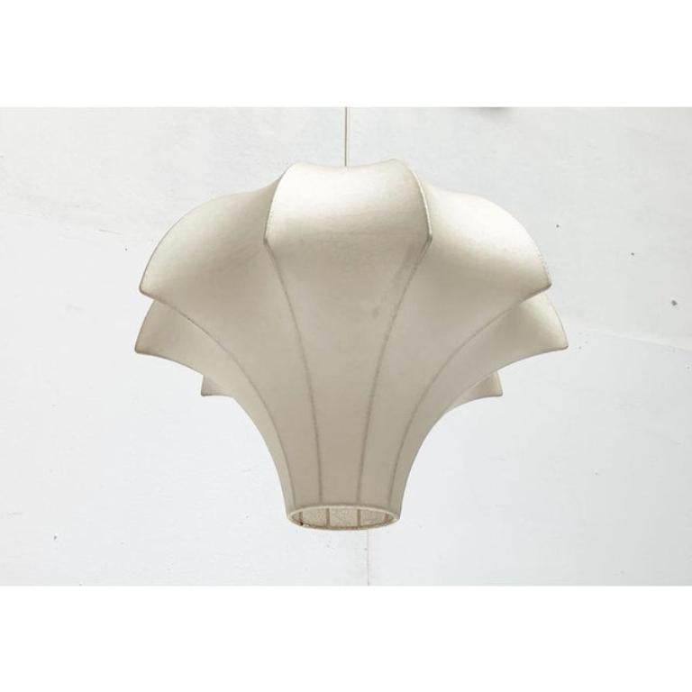 Tedesco Lampada a sospensione Cocoon di Friedel Wauer per Goldkant, anni '60, Germania, metà secolo. in vendita