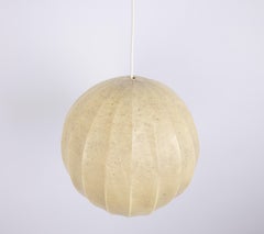Deutsche Cocoon-Pendelleuchte aus der Mitte des Jahrhunderts von Goldkant Leuchten, 1960er Jahre