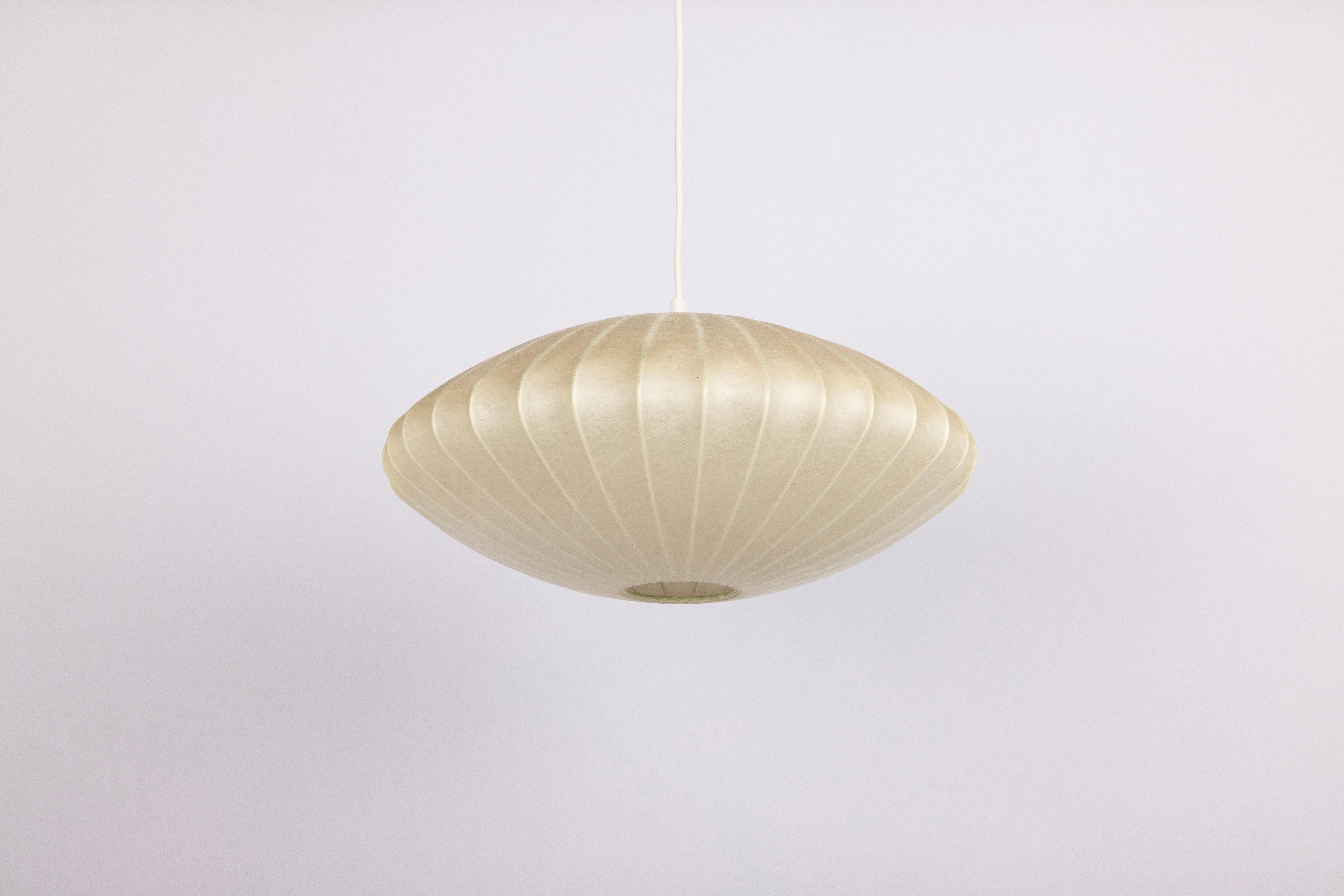 Mid-Century moderno Lampada a sospensione Cocoon di Goldkant Leuchten, Germania, metà secolo, 1960 in vendita