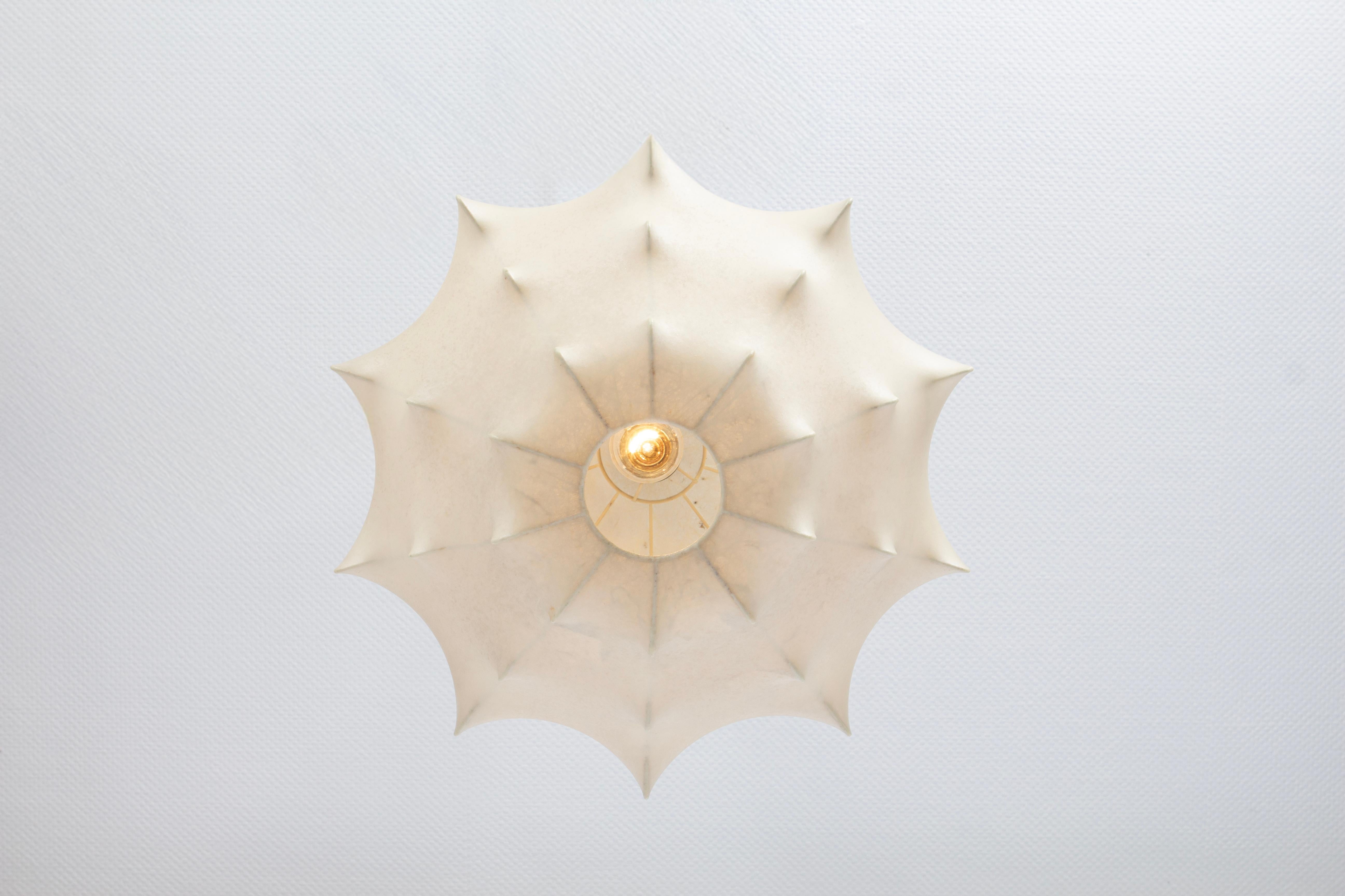Metà XX secolo Lampada a sospensione Cocoon di Goldkant Leuchten, Germania, metà secolo, 1960 in vendita
