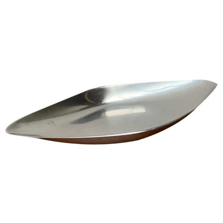 Assiette Cromargan allemande du milieu du siècle de WMF, années 1960