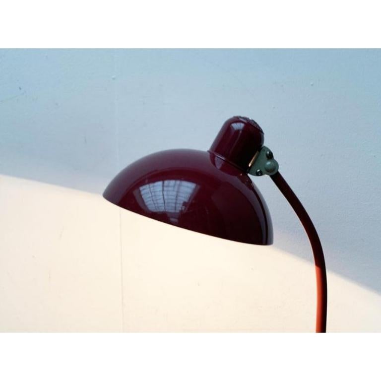 Lampada da tavolo 6556 di Christian Dell, 1960, metà secolo, Germania, rosso scuro in vendita 4