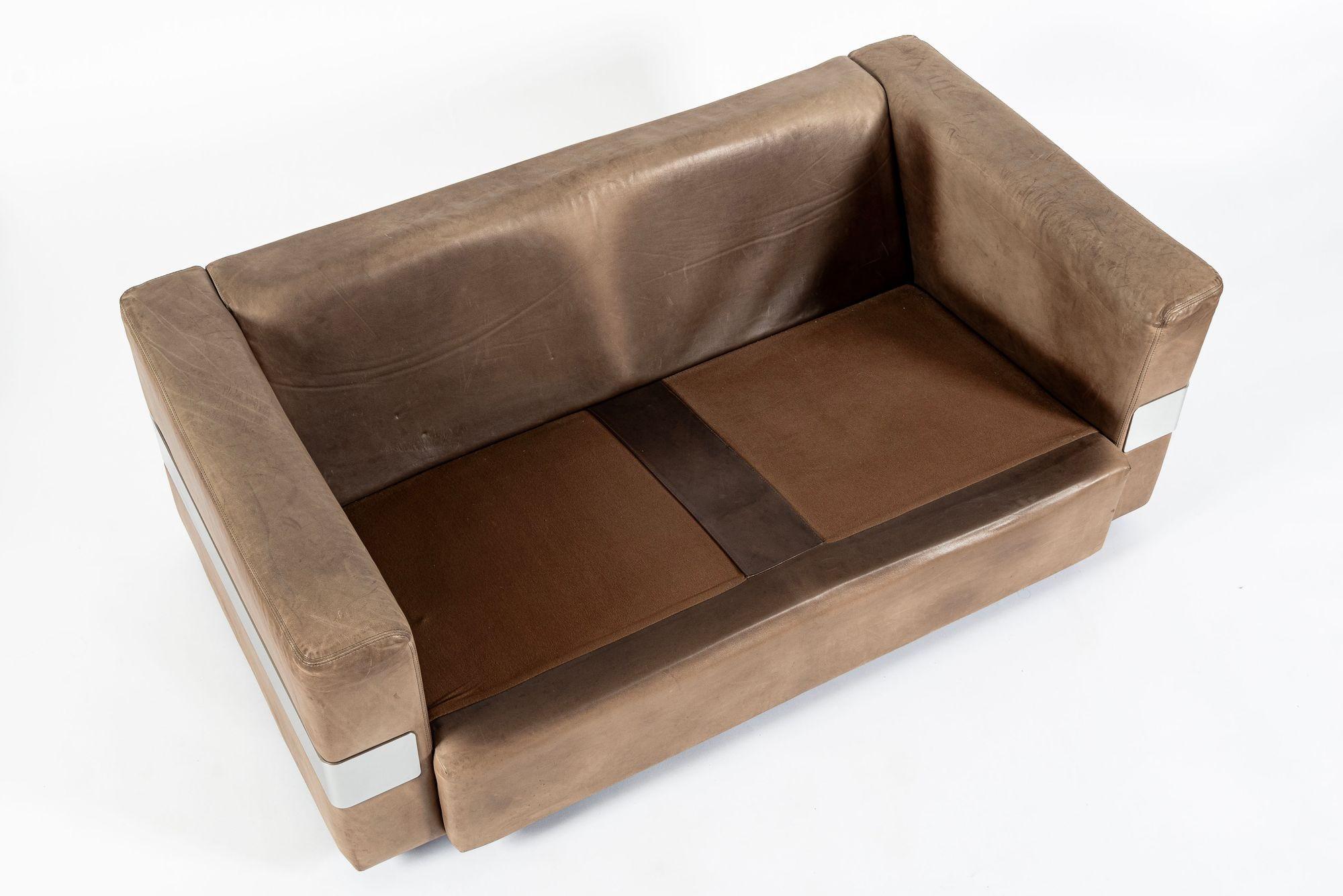 Divano a due piazze in pelle marrone invecchiata della Germania di metà secolo in vendita 7