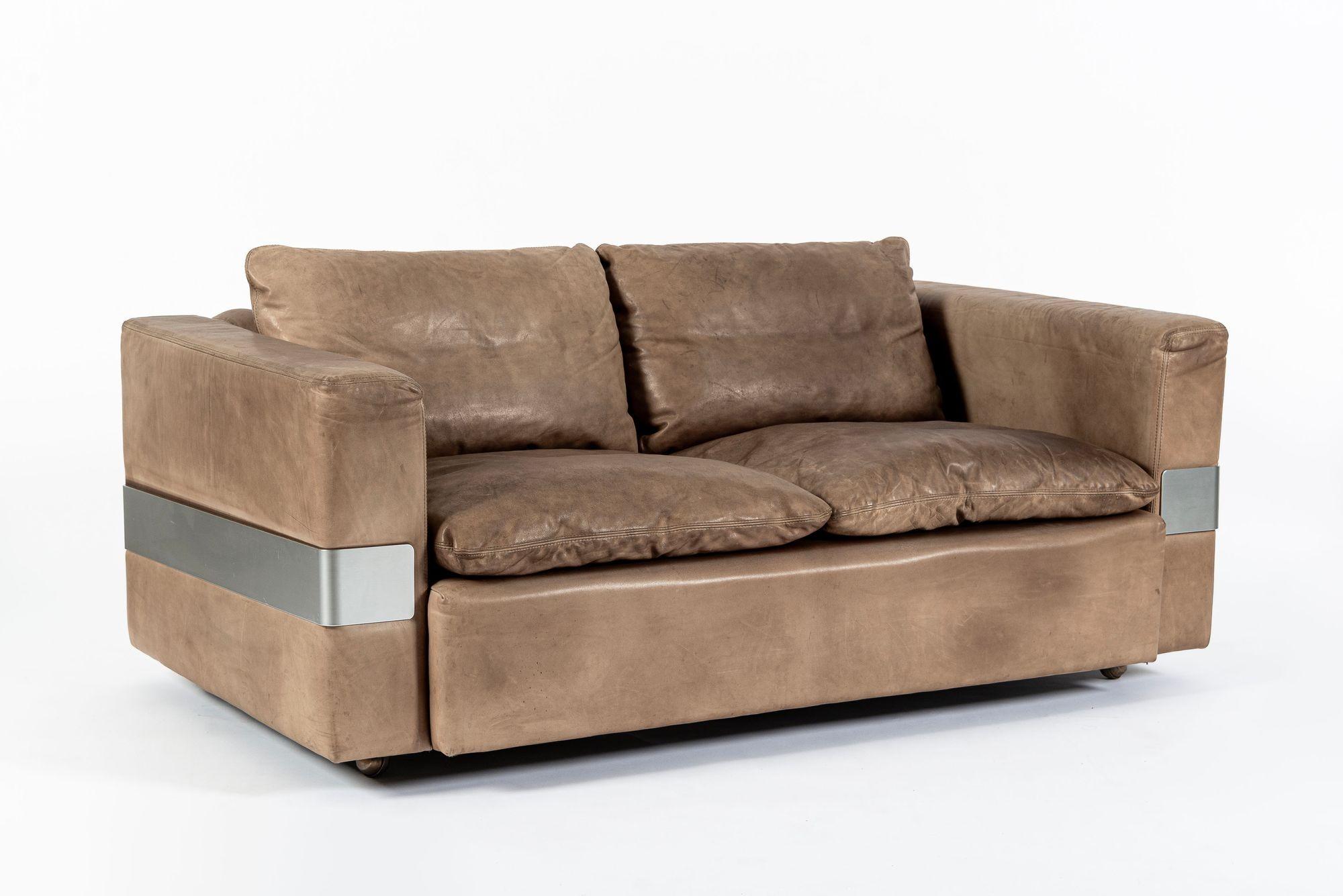 Divano a due piazze in pelle marrone invecchiata della Germania di metà secolo in vendita 1
