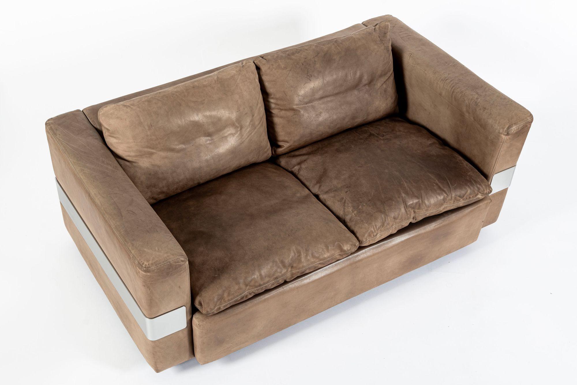Divano a due piazze in pelle marrone invecchiata della Germania di metà secolo in vendita 2