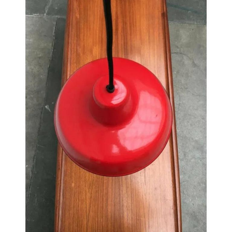 Lampada a sospensione a smalto tedesca di metà secolo di Kaiser Idell/Kaiser Leuchten, anni '60 in vendita 5