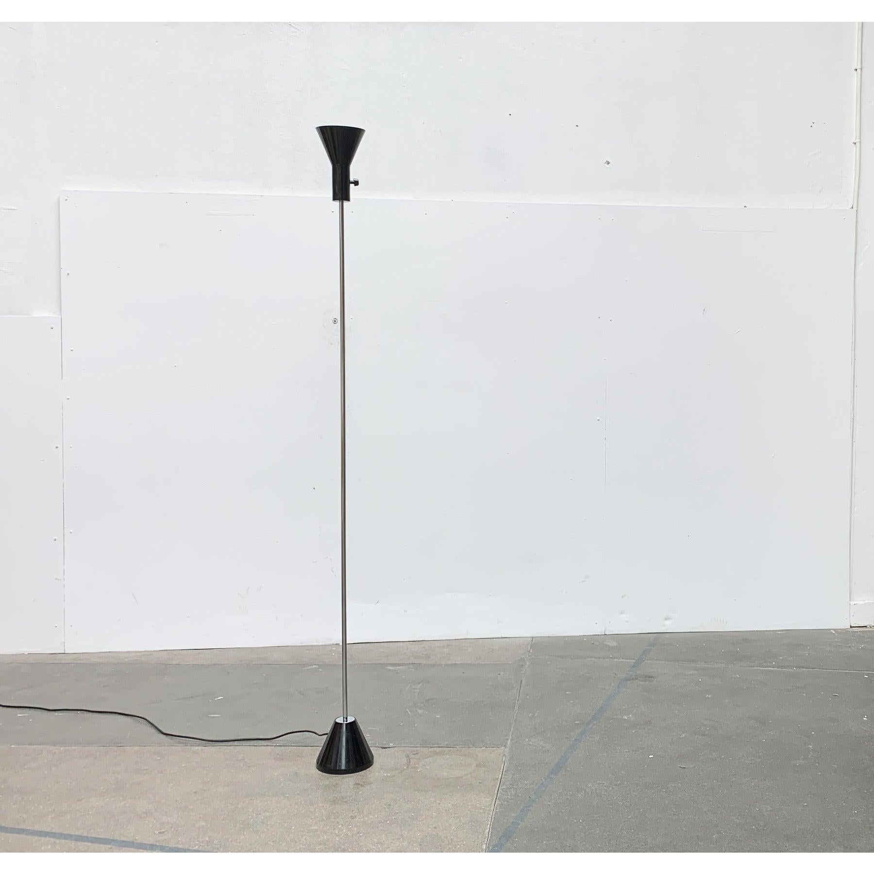 Lampada da terra tedesca ES 57 di Egon Eiermann per Tecnolumen, 1950 In condizioni buone in vendita a Hamburg, DE