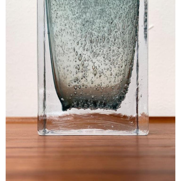 XX secolo Vaso a blocco di vetro tedesco di metà secolo, anni '60 in vendita