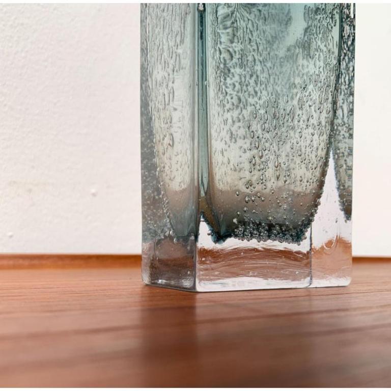 Vetro Vaso a blocco di vetro tedesco di metà secolo, anni '60 in vendita