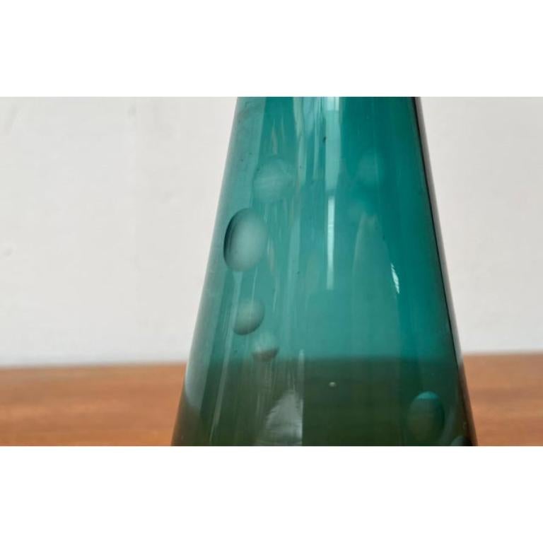 Vaso in vetro tedesco di metà secolo di Karl Friedrich Glas, anni '60, in ottime condizioni. Progettato dal 1960 al 1969 prove ufficiali di autenticità come i cataloghi d'epoca,
documenti di designer o altre fonti bibliografiche.

Informazioni