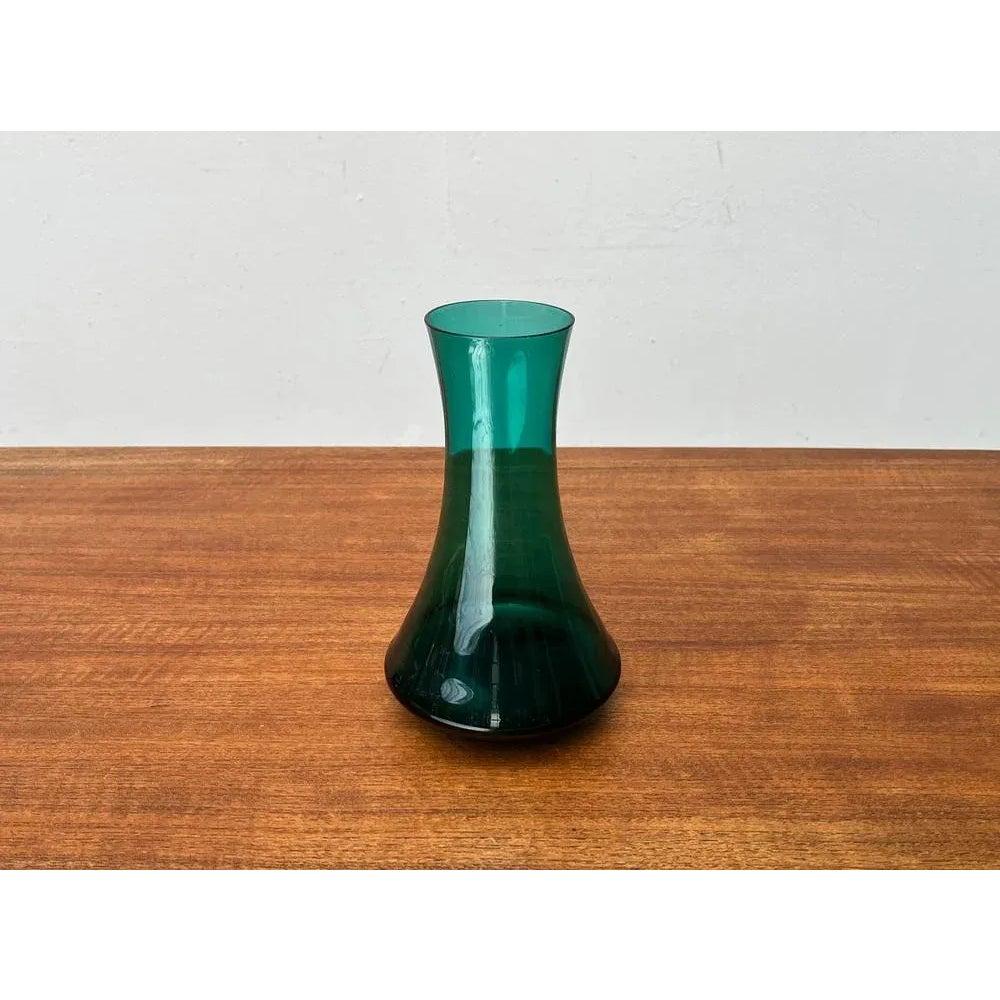Vaso in vetro verde tedesco di metà secolo di Leichlingen Rheinkristall, anni '60 In condizioni ottime in vendita a Hamburg, DE