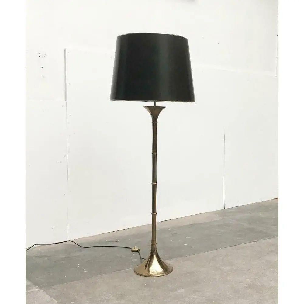 Lámpara de pie de bambú estilo Hollywood Regency alemán de mediados de siglo de Ingo Maurer, años 60 Moderno de mediados de siglo en venta