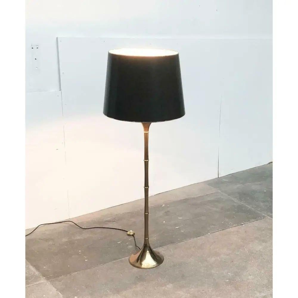 Lámpara de pie de bambú estilo Hollywood Regency alemán de mediados de siglo de Ingo Maurer, años 60 en venta 1