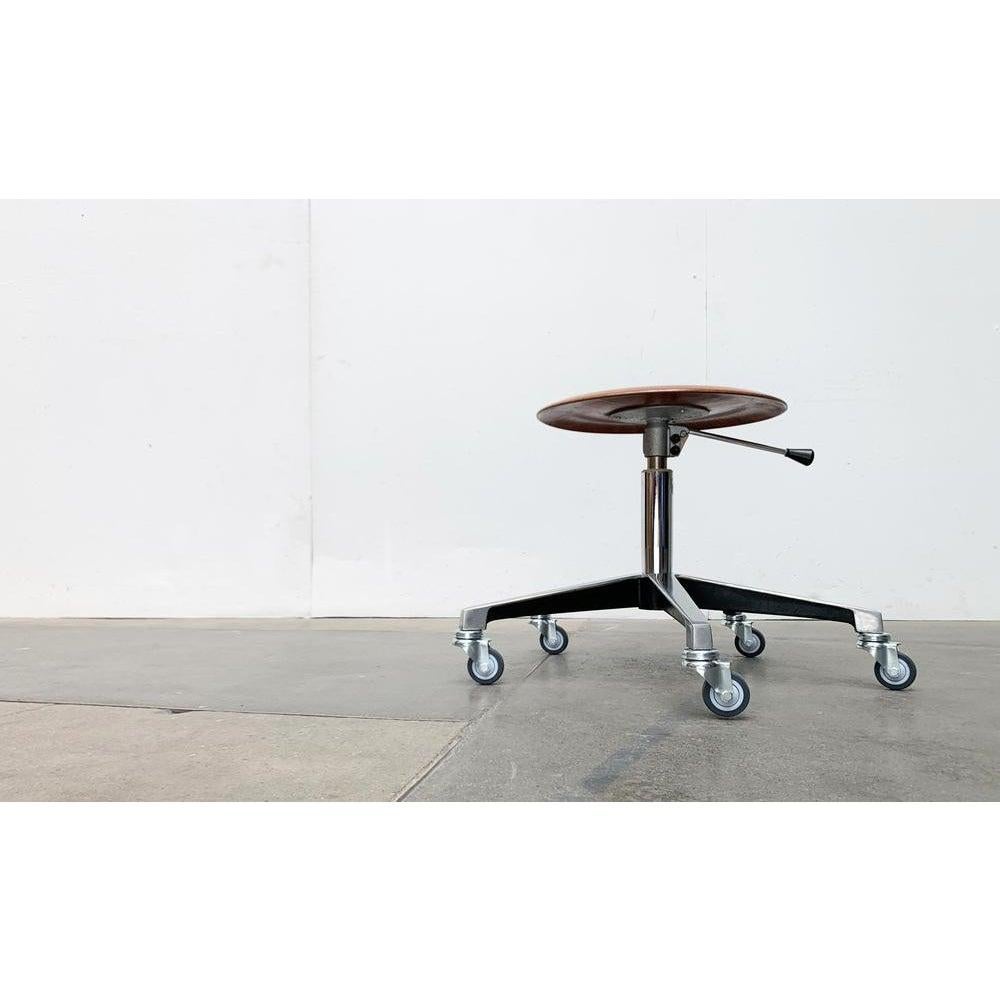 Mid-Century moderno Sgabello da ufficio girevole tedesco di metà secolo di Schmitz, anni '60 in vendita