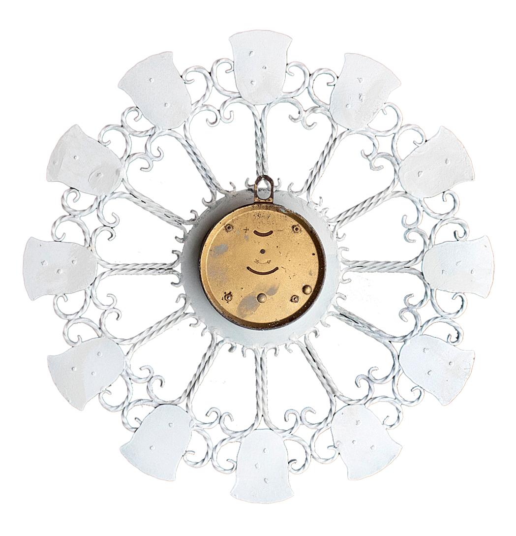 20ième siècle Horloge murale en fer allemand du milieu du siècle en vente