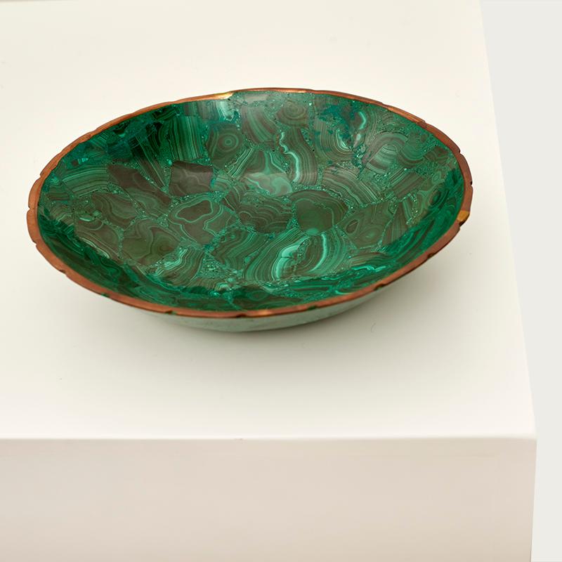 Anonymous designer bowl in 2500 kl malachite and brass. Deep green colour with Malachite characteristic pattern. Germany, Mid twentieth century.
Excellent condition.
 