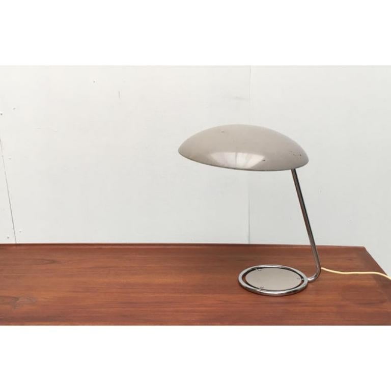 Lámpara de mesa de metal alemana de mediados de siglo Model 6761 de Christian Dell, años 60 Moderno de mediados de siglo en venta