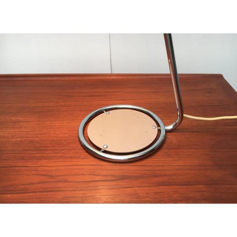 Lámpara de mesa de metal alemana de mediados de siglo Model 6761 de Christian Dell, años 60 en venta 1