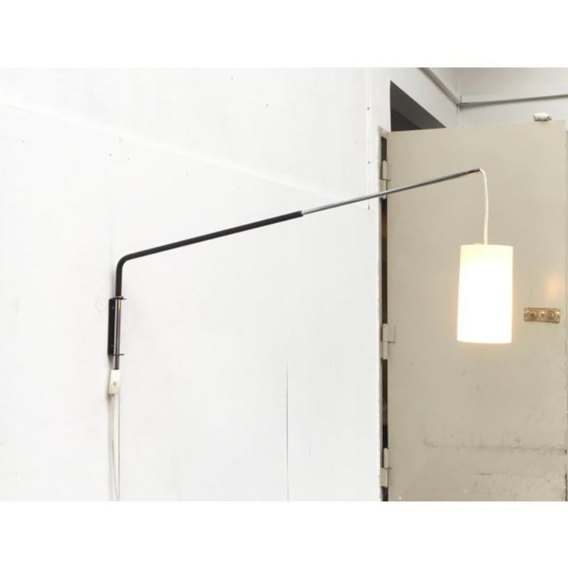 Lampada da parete a sbalzo minimalista tedesca di metà secolo di Erco in vendita 4