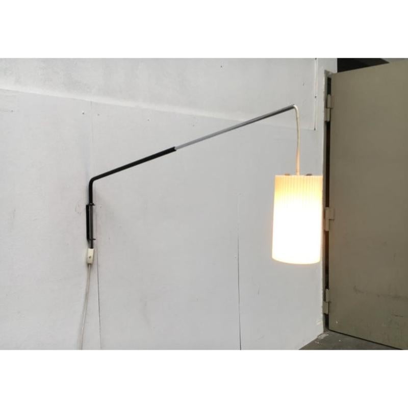 Lampada da parete a sbalzo minimalista tedesca di metà secolo di Erco in vendita 5