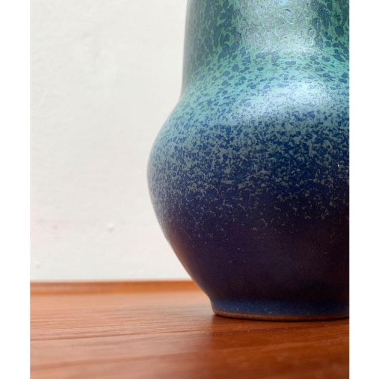 Mid-Century German Minimalist Ceramic Vase from Karlsruher Majolika, 1960s In Excellent Condition For Sale In Hamburg, DE