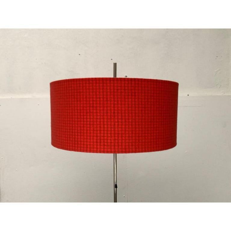 Lampada da terra minimalista tedesca di metà secolo di Kaiser Idell, anni '60 in vendita 3