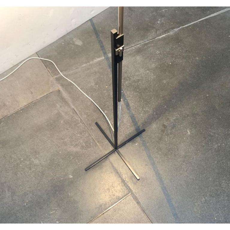 Tedesco Lampada da terra minimalista tedesca di metà secolo di Kaiser Idell, anni '60 in vendita