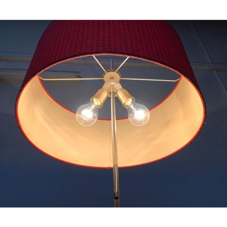 XX secolo Lampada da terra minimalista tedesca di metà secolo di Kaiser Idell, anni '60 in vendita