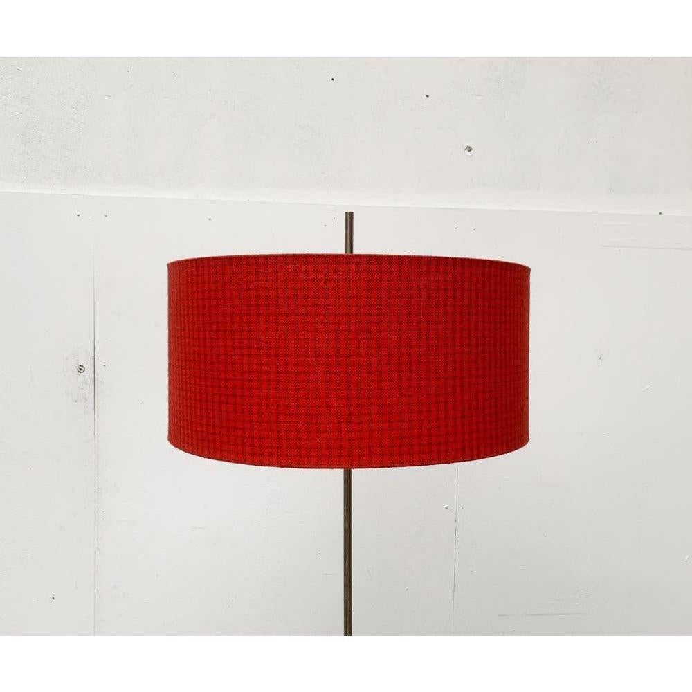 Lampada da terra minimalista tedesca di metà secolo di Kaiser Idell / Kaiser Leuchten in vendita 3