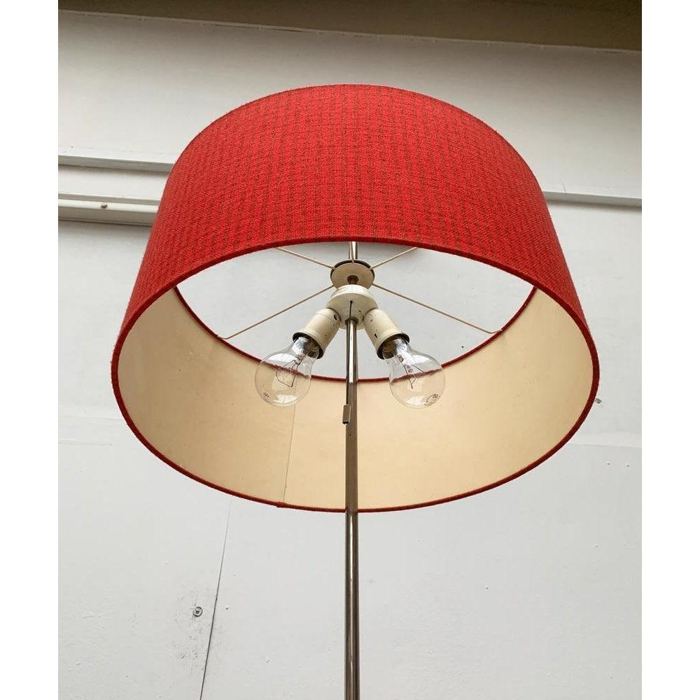 Lampada da terra minimalista tedesca di metà secolo di Kaiser Idell / Kaiser Leuchten in vendita 1