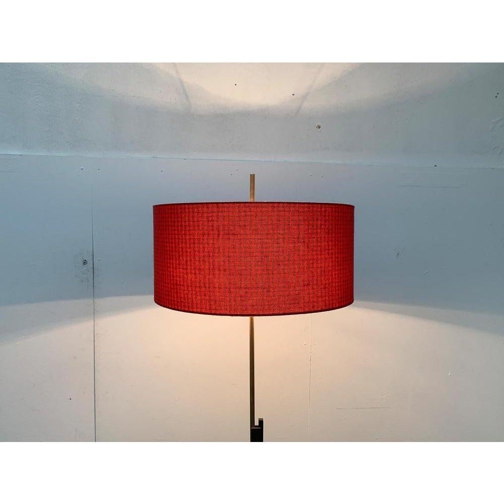 Lampada da terra minimalista tedesca di metà secolo di Kaiser Idell / Kaiser Leuchten in vendita 2
