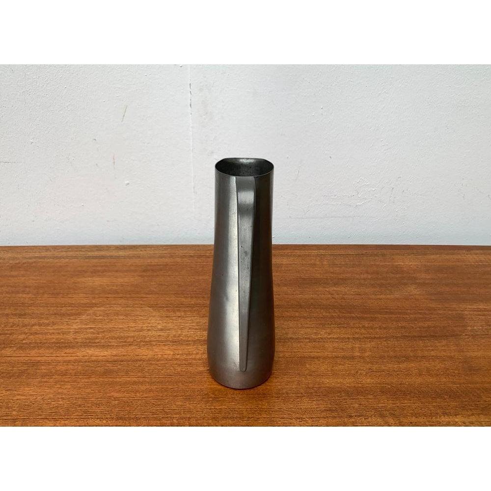 Mid-Century German Minimalist Metal Carafe Vase by Harald Buchrucker, 1960s (Moderne der Mitte des Jahrhunderts) im Angebot