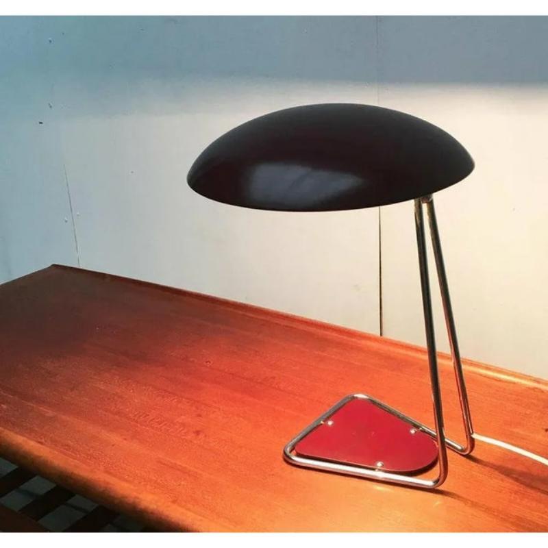 Lámpara de sobremesa minimalista alemana de mediados de siglo Model 6763 de Christian Dell, años 60 en Excelente estado para la venta en Hamburg, DE