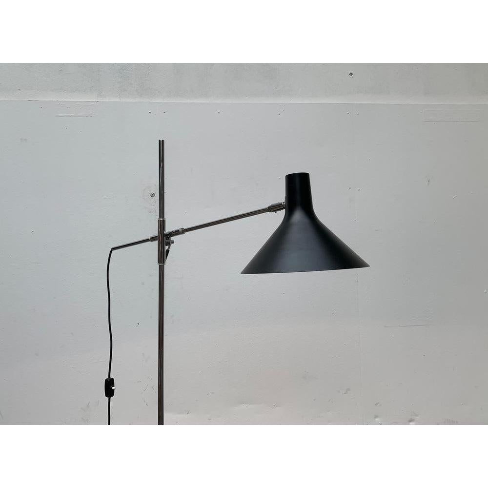 Tedesco Lampada da terra minimalista tedesca di metà secolo Model No. 8180 di Karl-Heinz, anni '60 in vendita