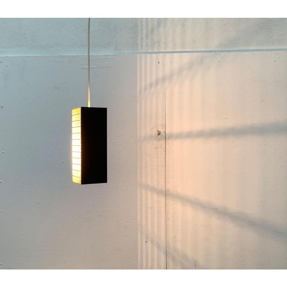 Mid-Century moderno Lampada a sospensione minimalista tedesca di metà secolo in metallo traforato, anni '60 in vendita