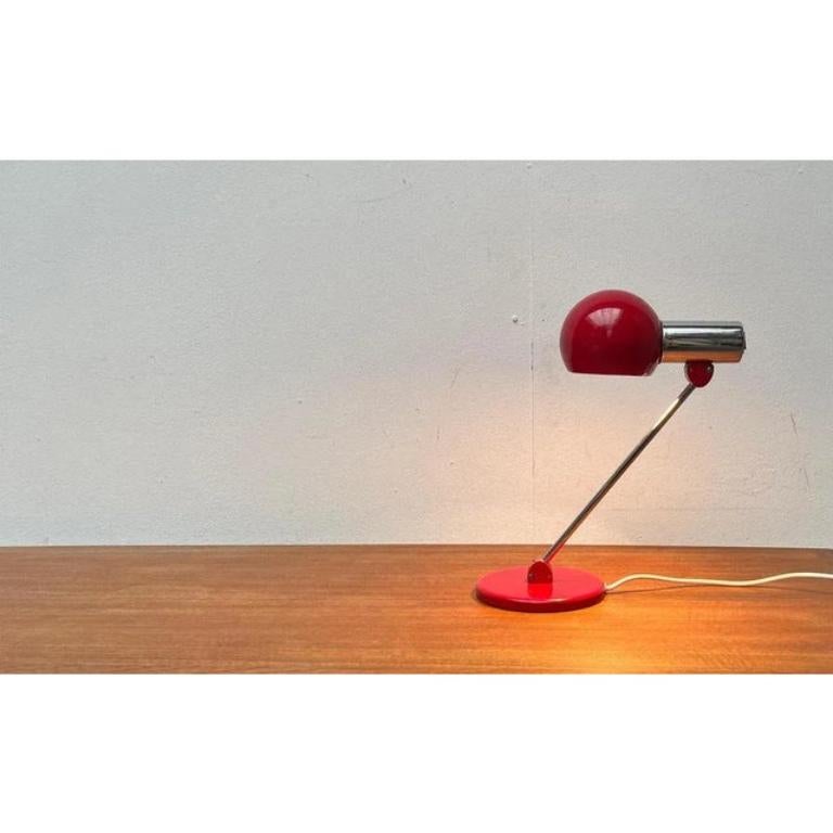 Mid-Century German Minimalist Space Age Model 6654 Table Lamp, 1960s In Excellent Condition For Sale In Hamburg, DE
