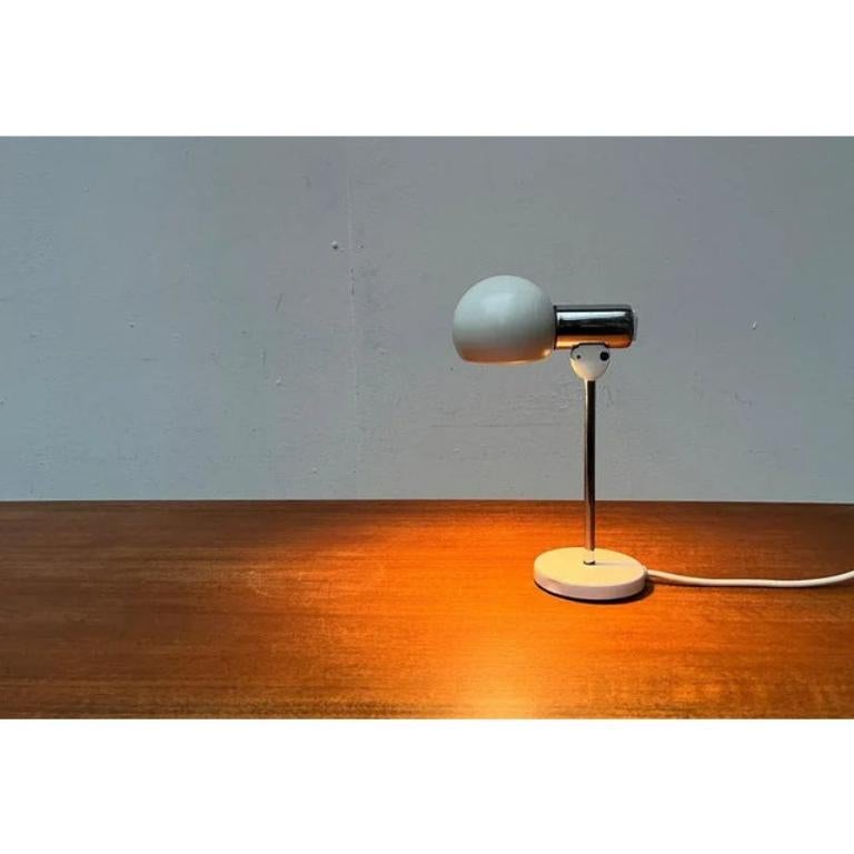 Lampe de table minimaliste allemande de l'ère spatiale du milieu du siècle dernier de Kaiser Leuchten, années 1960 en vente 3