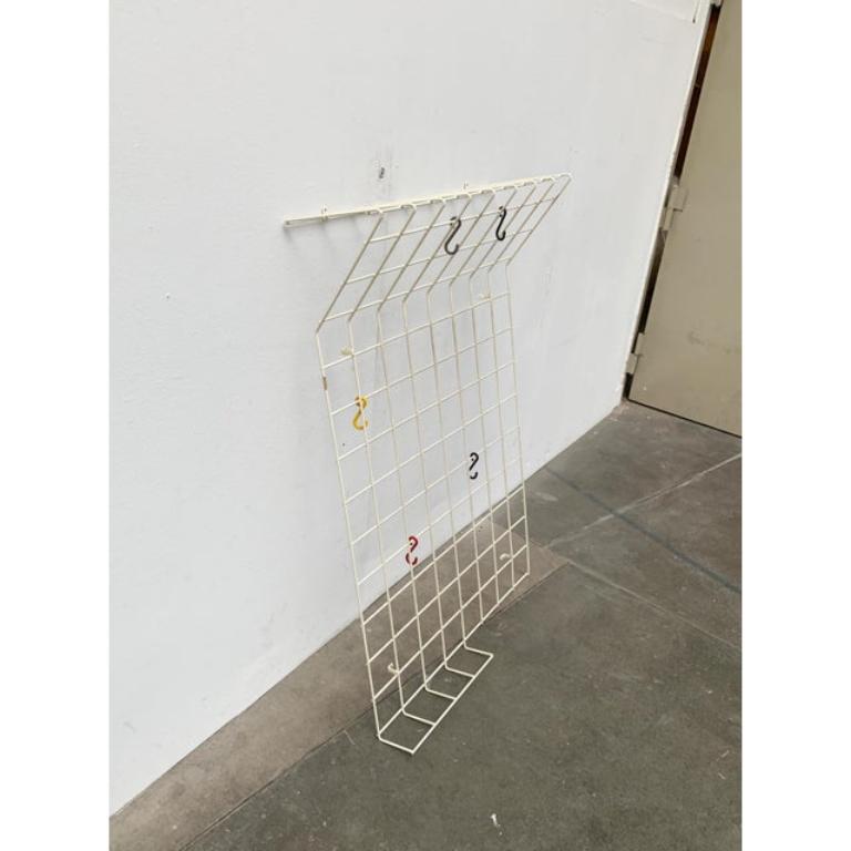 Deutscher minimalistischer String-Garderobenständer aus der Jahrhundertmitte, 1960er Jahre im Angebot 4