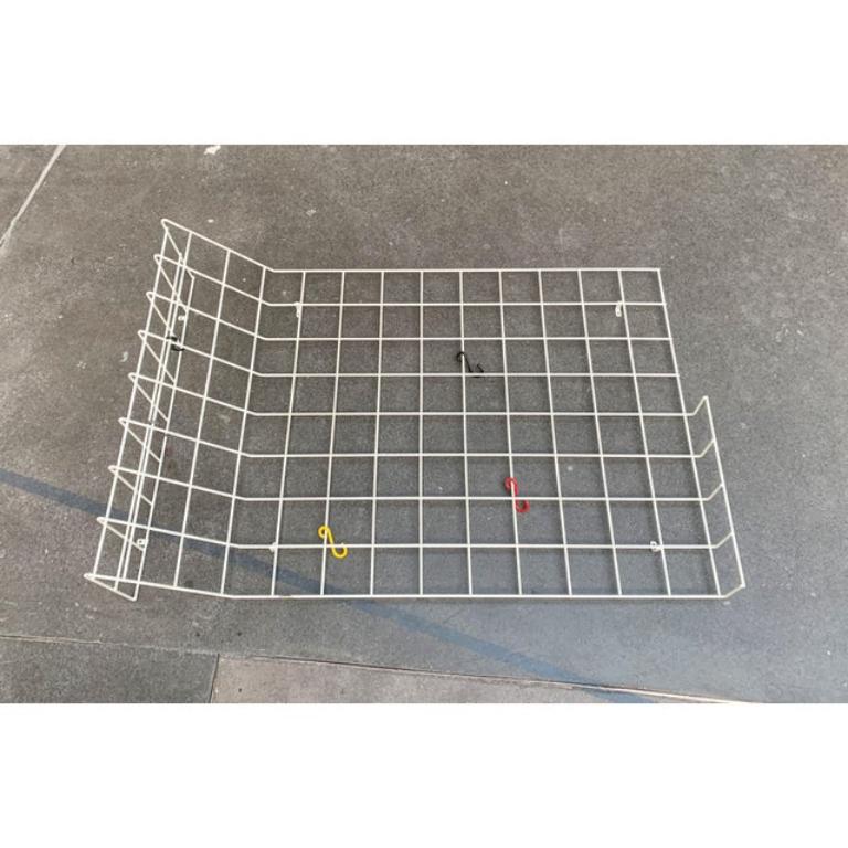 Deutscher minimalistischer String-Garderobenständer aus der Jahrhundertmitte, 1960er Jahre im Zustand „Gut“ im Angebot in Hamburg, DE