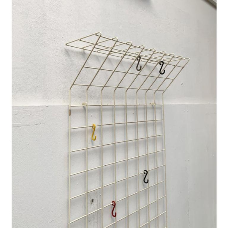 Deutscher minimalistischer String-Garderobenständer aus der Jahrhundertmitte, 1960er Jahre im Angebot 1
