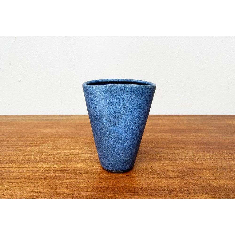 Deutsche minimalistische Studio-Keramikvase aus der Mitte des Jahrhunderts von Hildegard und Peter Delius im Angebot 1