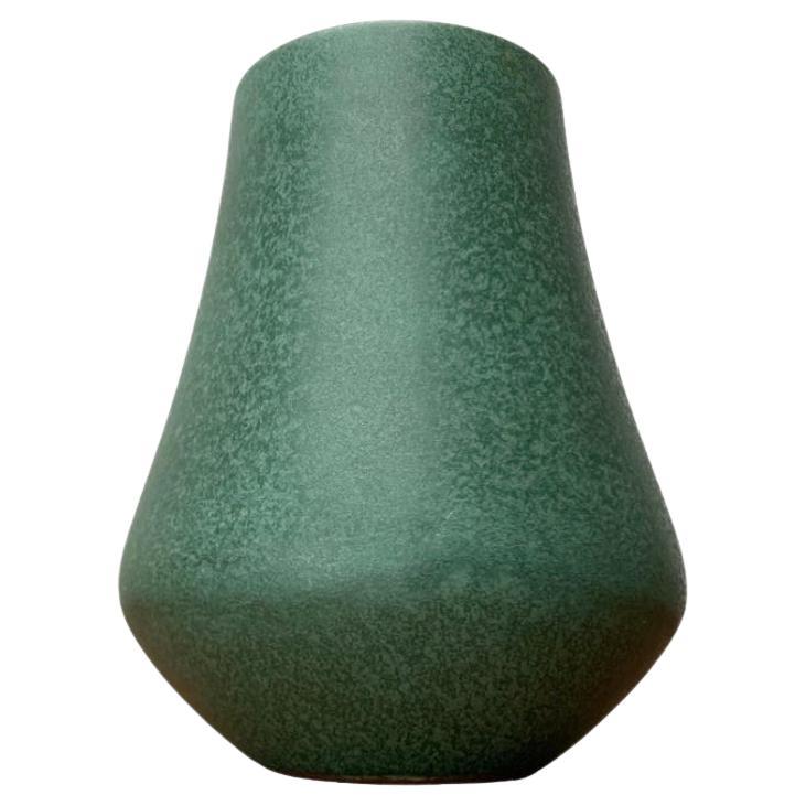 Vaso di Studio Pottery minimalista tedesco di metà secolo di Hildegard & Peters, anni '60