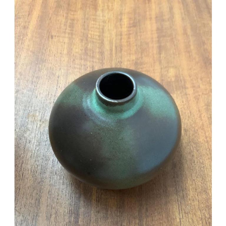 Deutsche minimalistische Studio-Keramikvase aus der Mitte des Jahrhunderts von Siegfried Gramann, 1960er Jahre im Zustand „Hervorragend“ im Angebot in Hamburg, DE