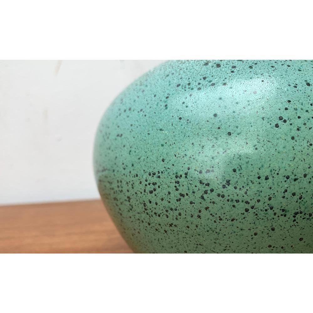Mid-Century German Minimalist Studio Pottery Vase by Siegfried Gramann For Sale 1