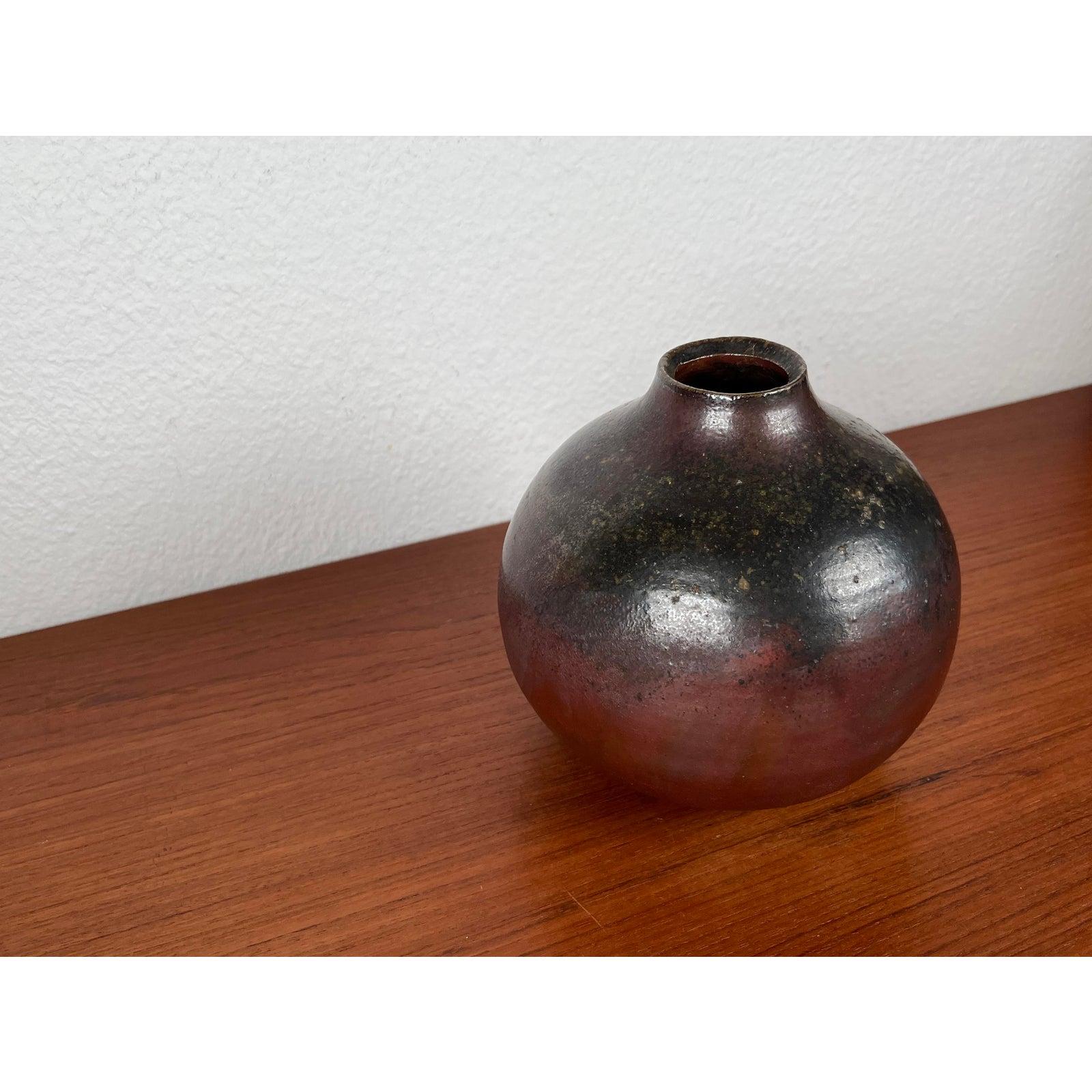 Mid-Century German Minimalist Studio Pottery Vase For Sale 4