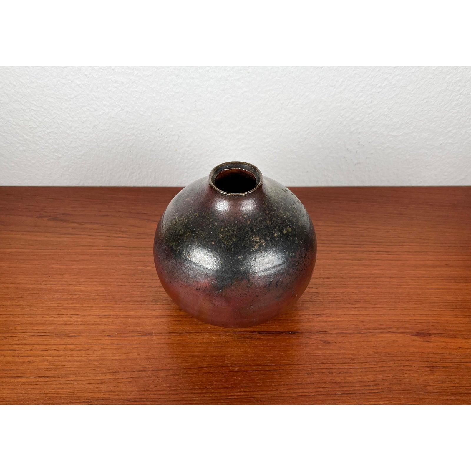 Mid-Century German Minimalist Studio Pottery Vase For Sale 1