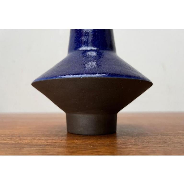 Mid-Century German Minimalist Studio Pottery Vase from BKW Böttger Keramik Wandsbek, Hamburg, 1960s, in Very Good conditions. Designed 1960 to 1969 This piece has an attribution mark.

Additional information:
Materials: Ceramic
Style: Mid-Century