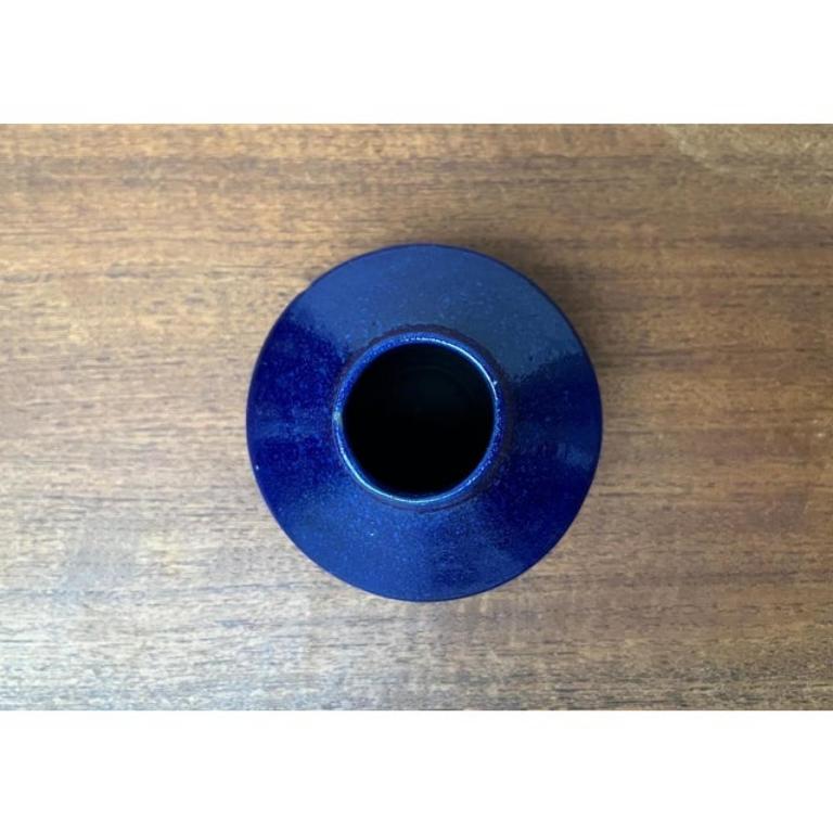 Mid-Century German Minimalist Studio Pottery Vase from BKW 1960s In Excellent Condition For Sale In Hamburg, DE