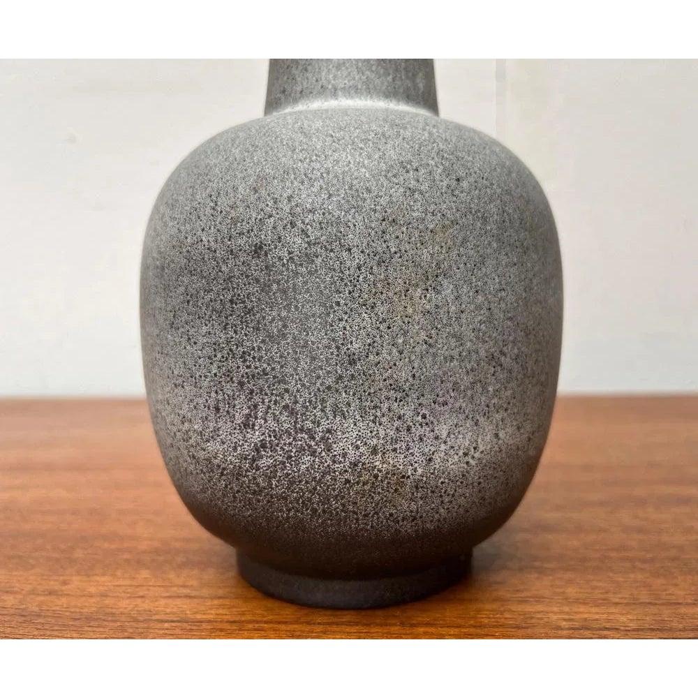 Mid-Century German Minimalist Studio Pottery Vase from Fritz Van Daalen, 1960s In Excellent Condition For Sale In Hamburg, DE